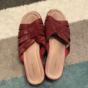 Cute red sandals!